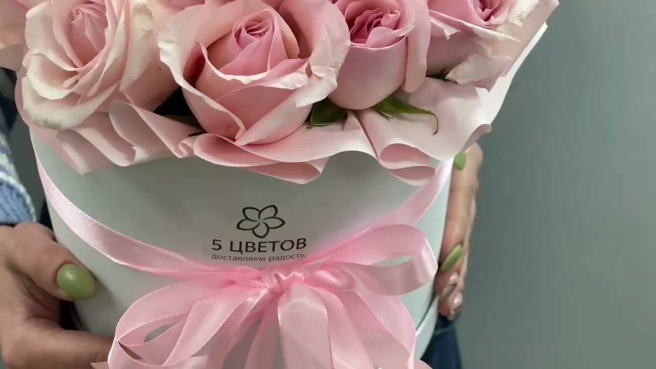 Букет из 25 розовых роз в розовой коробке